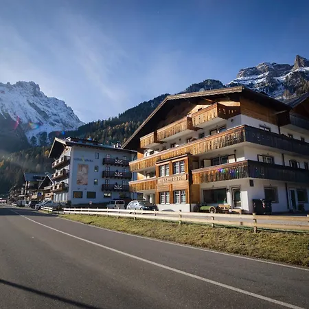 Cesa Rotic فندق Val Di Fassa